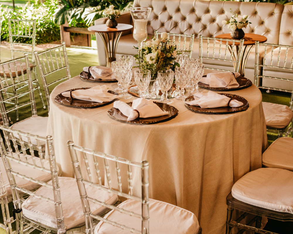Round Tables + Chairs Package